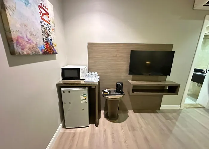 لورين للشقق المخدومة الكورنيش - اقتصادى - Loren Served Apartments Al corniche - Economic